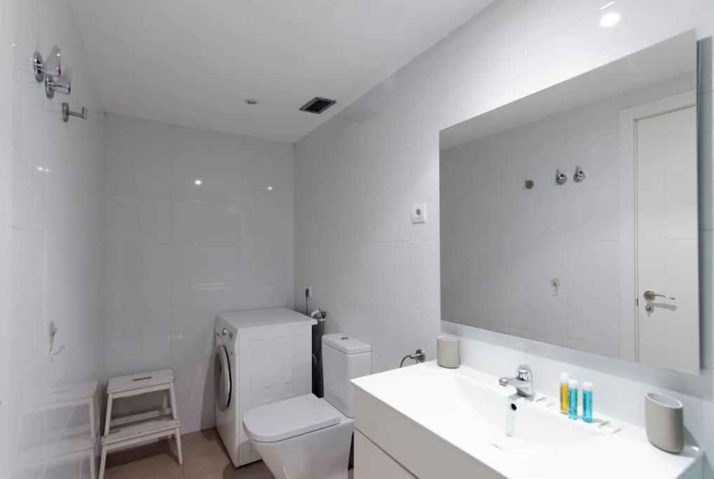 דירות מדריד Beautiful Flat A Stone'S Throw From The Retiro-Vill מראה חיצוני תמונה