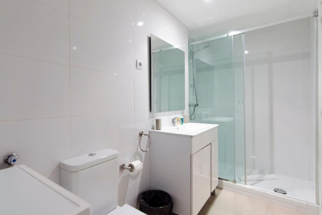 דירות מדריד Beautiful Flat A Stone'S Throw From The Retiro-Vill מראה חיצוני תמונה